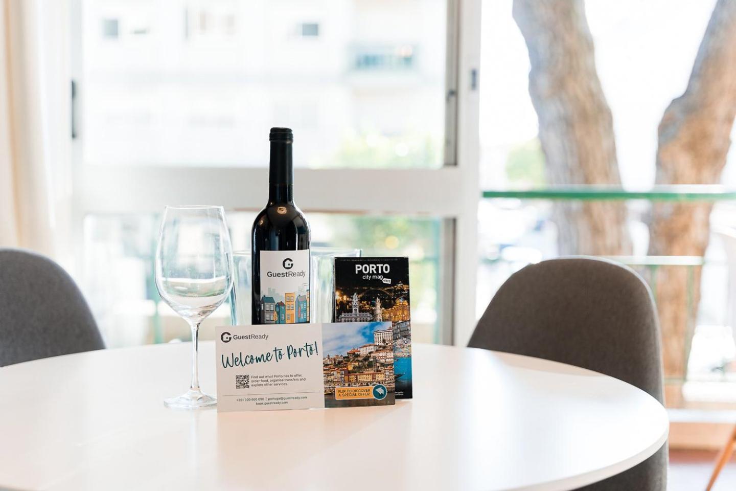 Guestready - Shades Of Blue With Balcony Lejlighed Porto Eksteriør billede